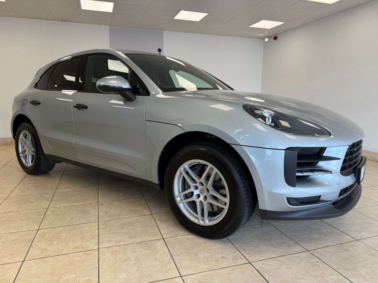 2019 PORSCHE MACAN 2019 PORSCHE MACAN