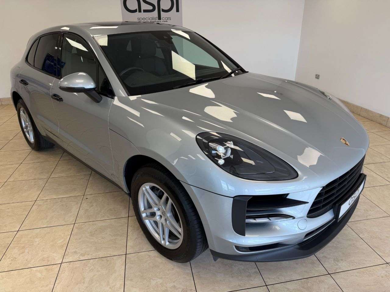 2019 PORSCHE MACAN 2019 PORSCHE MACAN