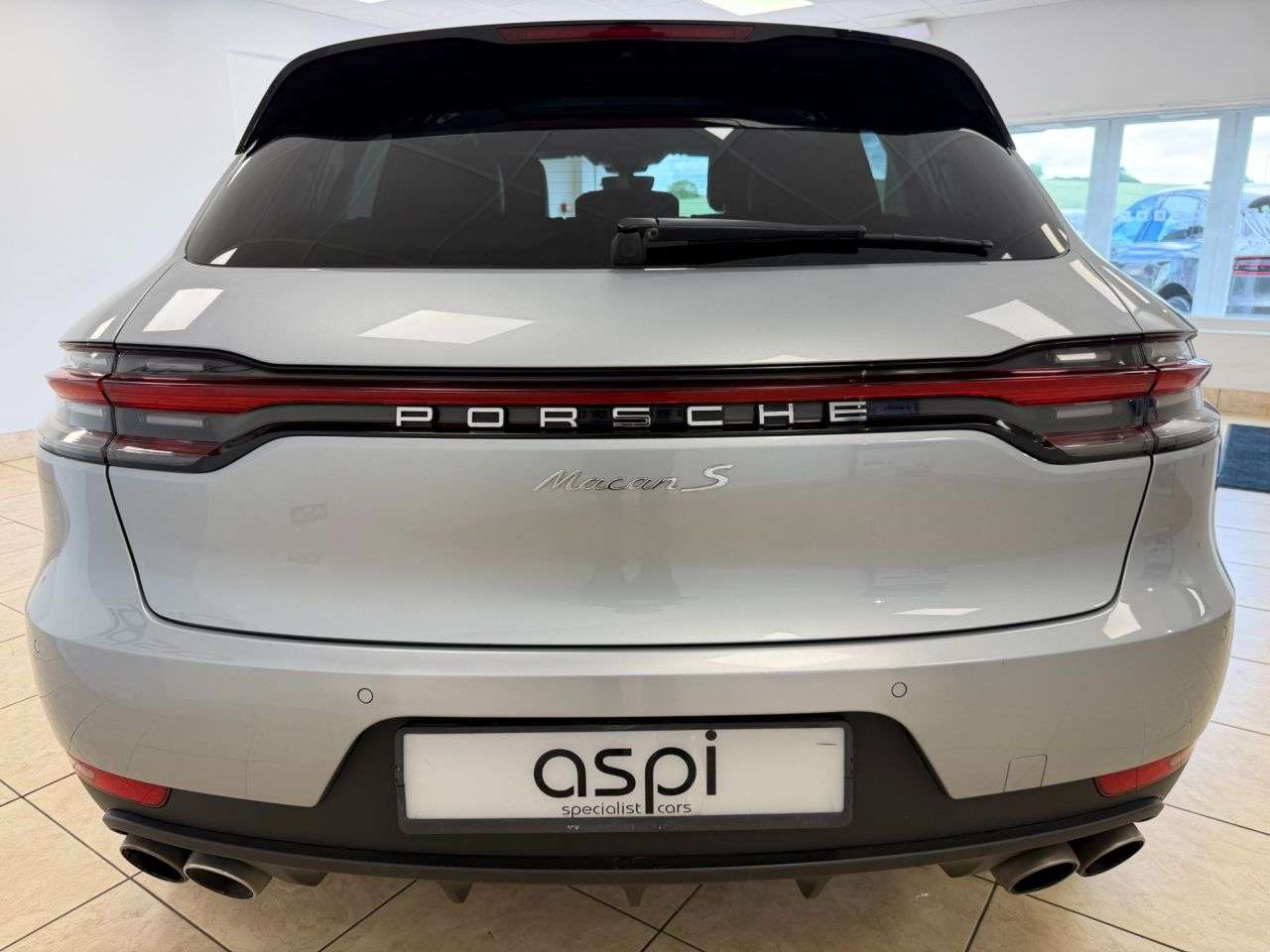 2019 PORSCHE MACAN 2019 PORSCHE MACAN