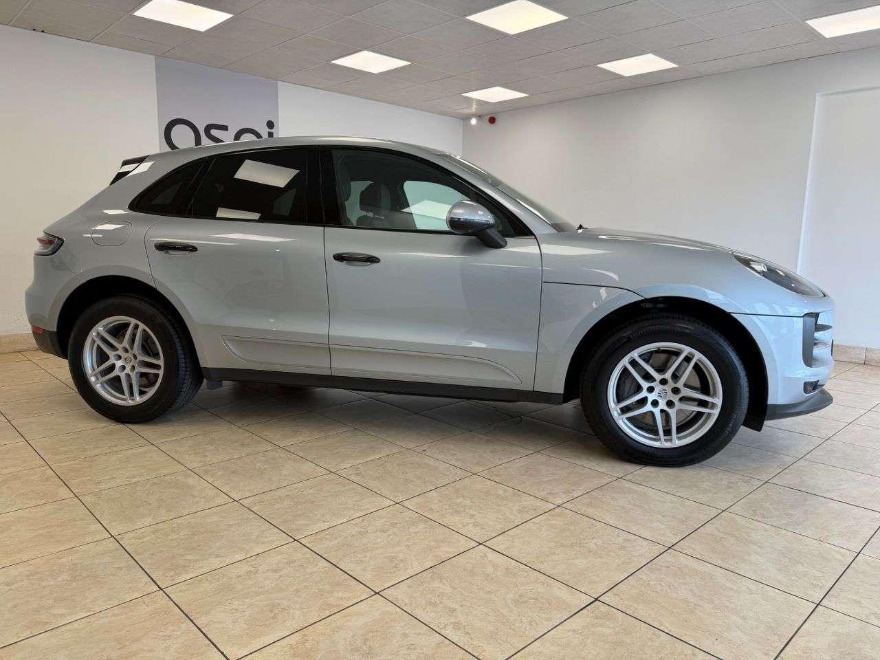 2019 PORSCHE MACAN 2019 PORSCHE MACAN