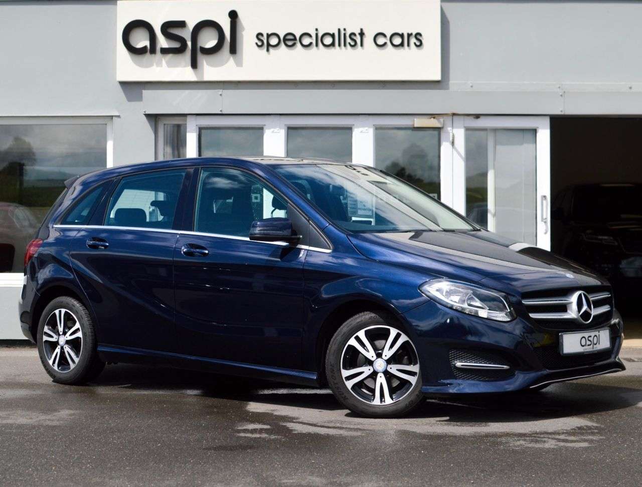 A 2017 MERCEDES-BENZ B-CLASS 1.5 B180d SE MPV 5dr Diesel 7G-DCT Euro 6 (s/s) (109 ps) REAR CAMERA, CRUIS A 2017 MERCEDES-BENZ B-CLASS 1.5 B180d SE MPV 5dr Diesel 7G-DCT Euro 6 (s/s) (109 ps) REAR CAMERA, CRUIS