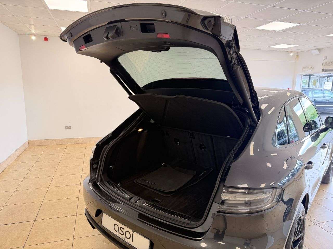 2020 PORSCHE MACAN 2020 PORSCHE MACAN