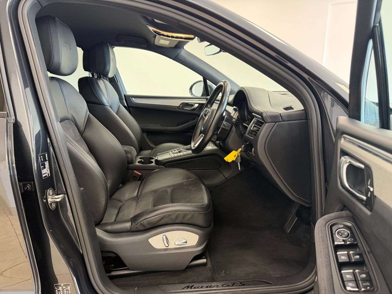 2020 PORSCHE MACAN 2020 PORSCHE MACAN