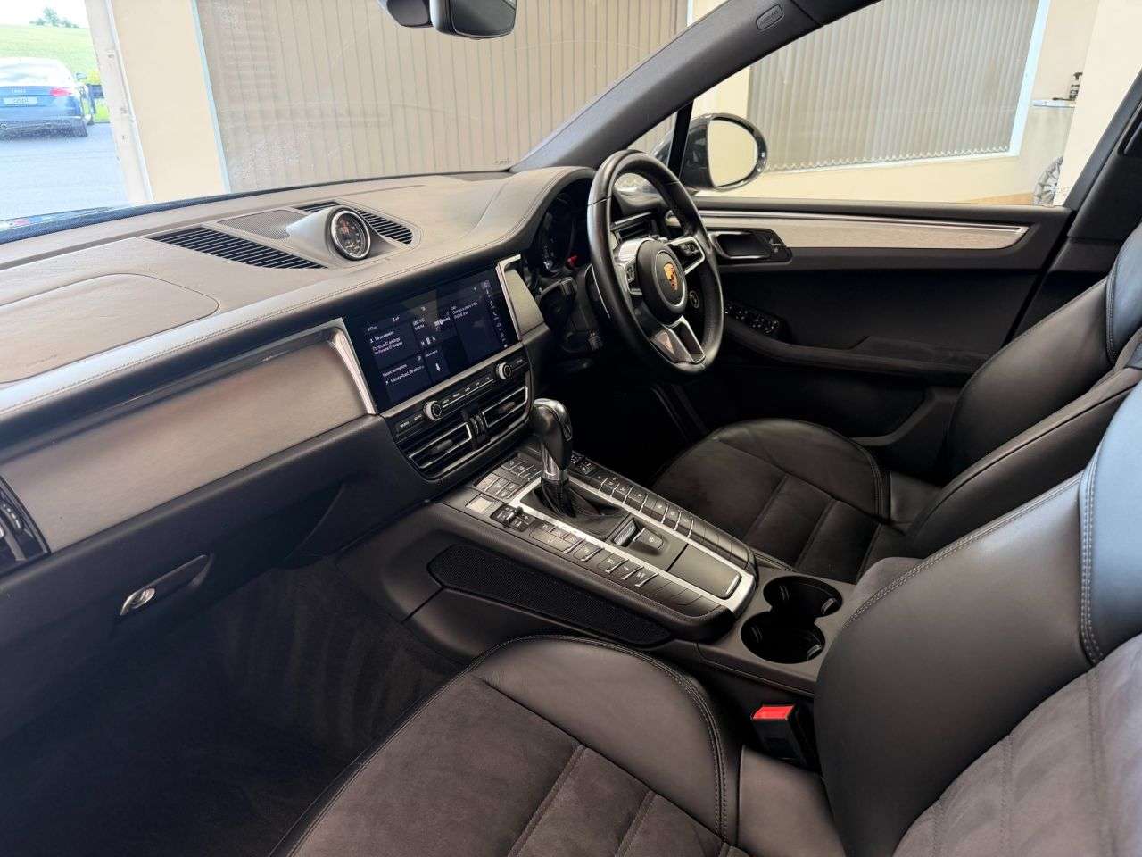 2020 PORSCHE MACAN 2020 PORSCHE MACAN