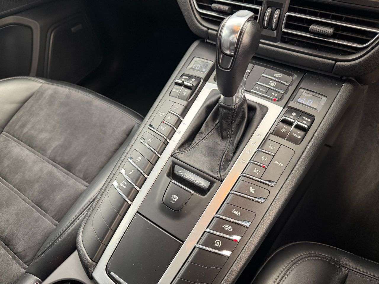 2020 PORSCHE MACAN 2020 PORSCHE MACAN