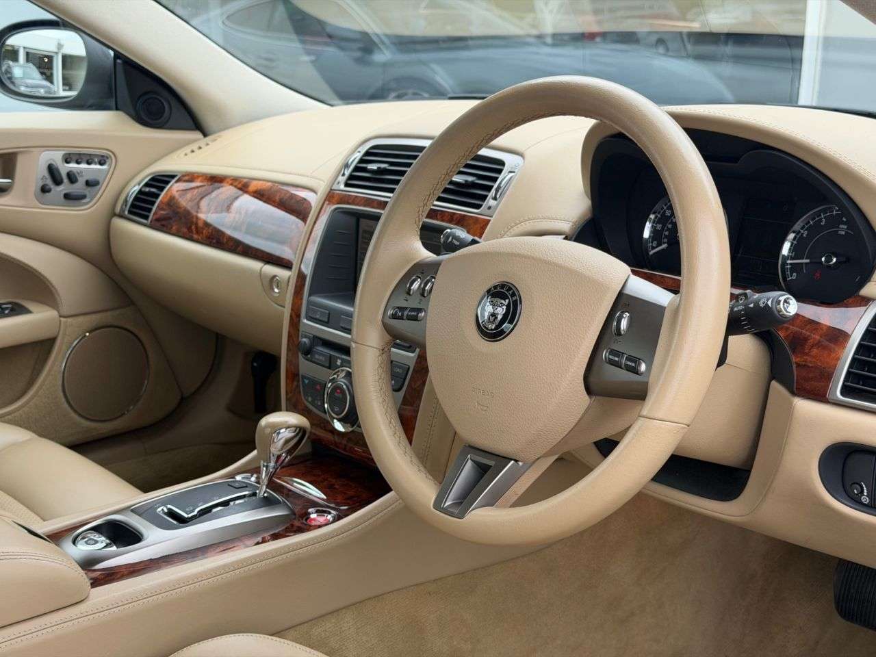 A 2006 JAGUAR XK 4.2 V8 Coupe 2dr Petrol Auto Euro 4 (300 ps) 19" ALLOYS, BURR W/TRIM, CRUIS A 2006 JAGUAR XK 4.2 V8 Coupe 2dr Petrol Auto Euro 4 (300 ps) 19" ALLOYS, BURR W/TRIM, CRUIS