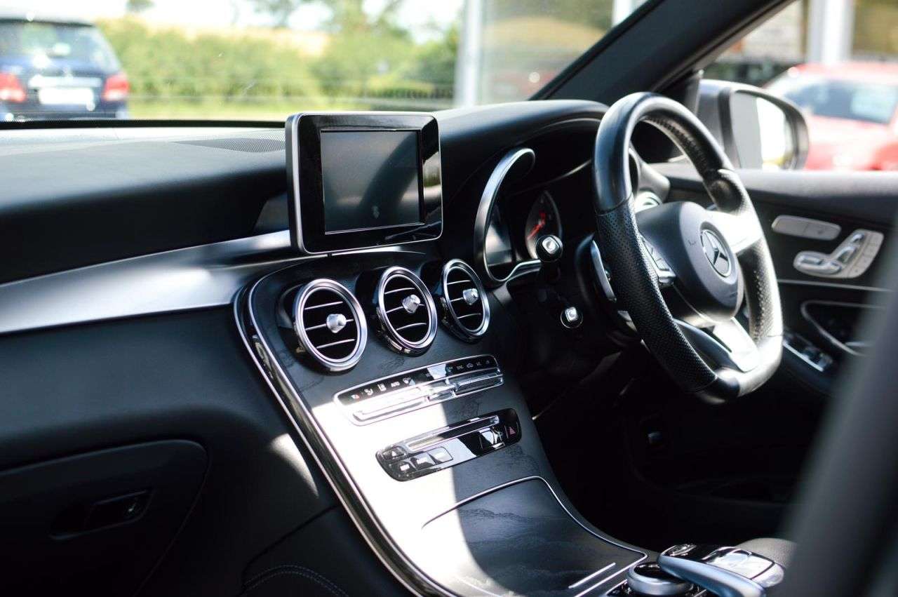 A 2016 MERCEDES-BENZ GLC 2.1 GLC250d AMG Line (Premium) SUV 5dr Diesel G-Tronic 4MATIC Euro 6 (s/s) A 2016 MERCEDES-BENZ GLC 2.1 GLC250d AMG Line (Premium) SUV 5dr Diesel G-Tronic 4MATIC Euro 6 (s/s)