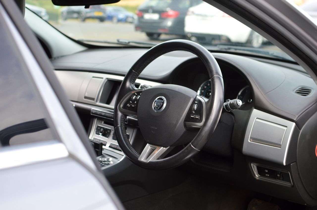 2013 JAGUAR XF 2013 JAGUAR XF