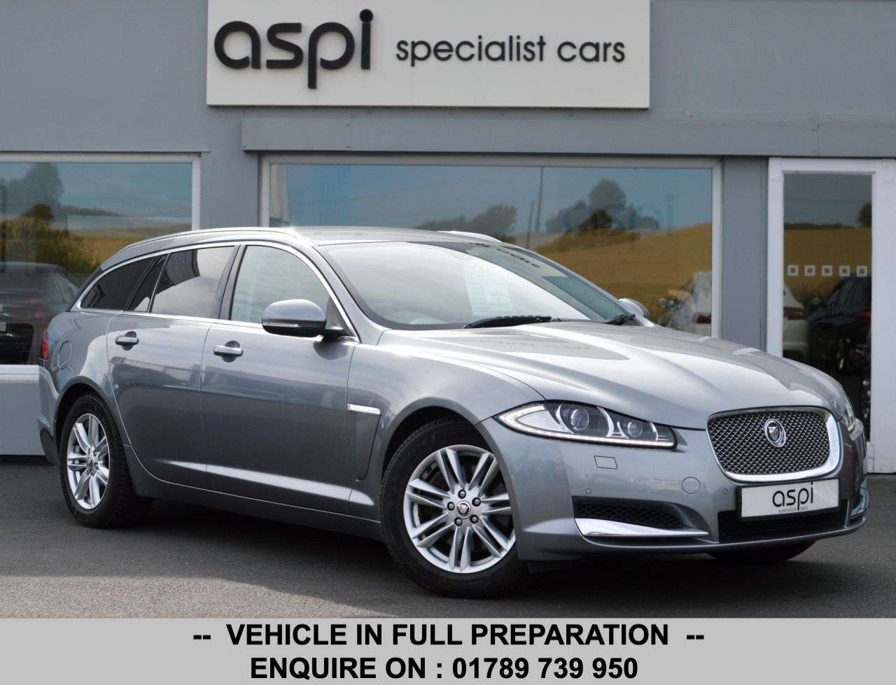 A 2013 JAGUAR XF 3.0d V6 Luxury Sportbrake 5dr Diesel Auto Euro 5 (s/s) (240 ps) PADDLE SHIF A 2013 JAGUAR XF 3.0d V6 Luxury Sportbrake 5dr Diesel Auto Euro 5 (s/s) (240 ps) PADDLE SHIF