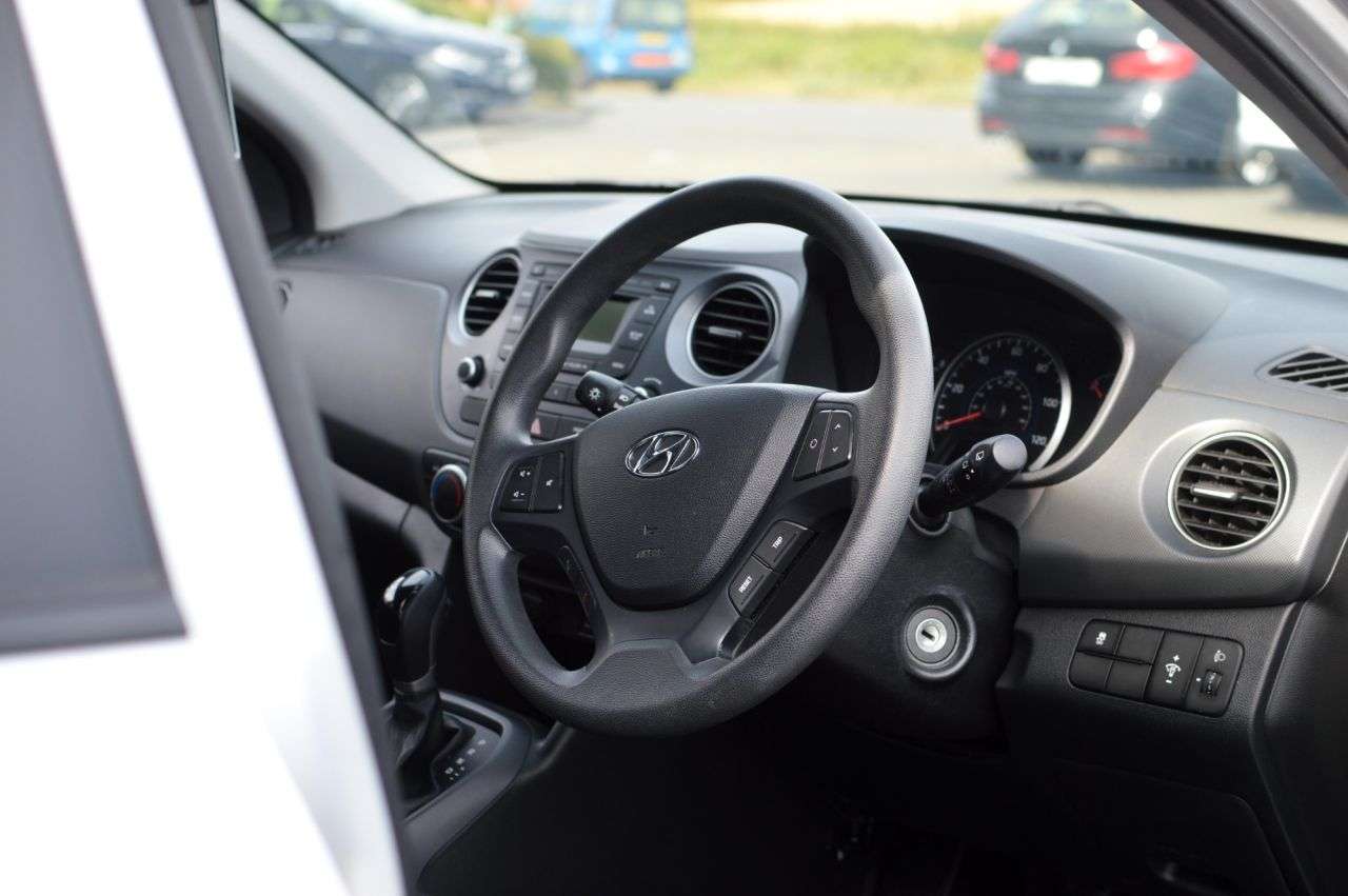 2017 HYUNDAI I10 2017 HYUNDAI I10