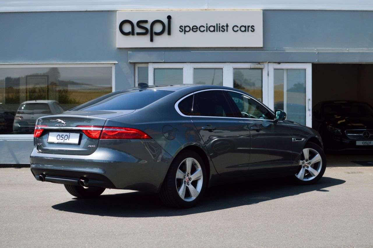 2017 JAGUAR XF 2017 JAGUAR XF