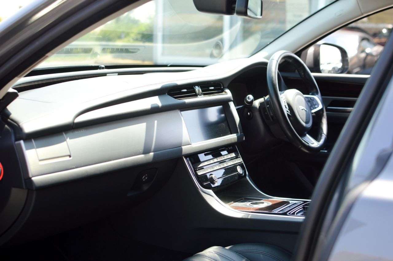 2017 JAGUAR XF 2017 JAGUAR XF