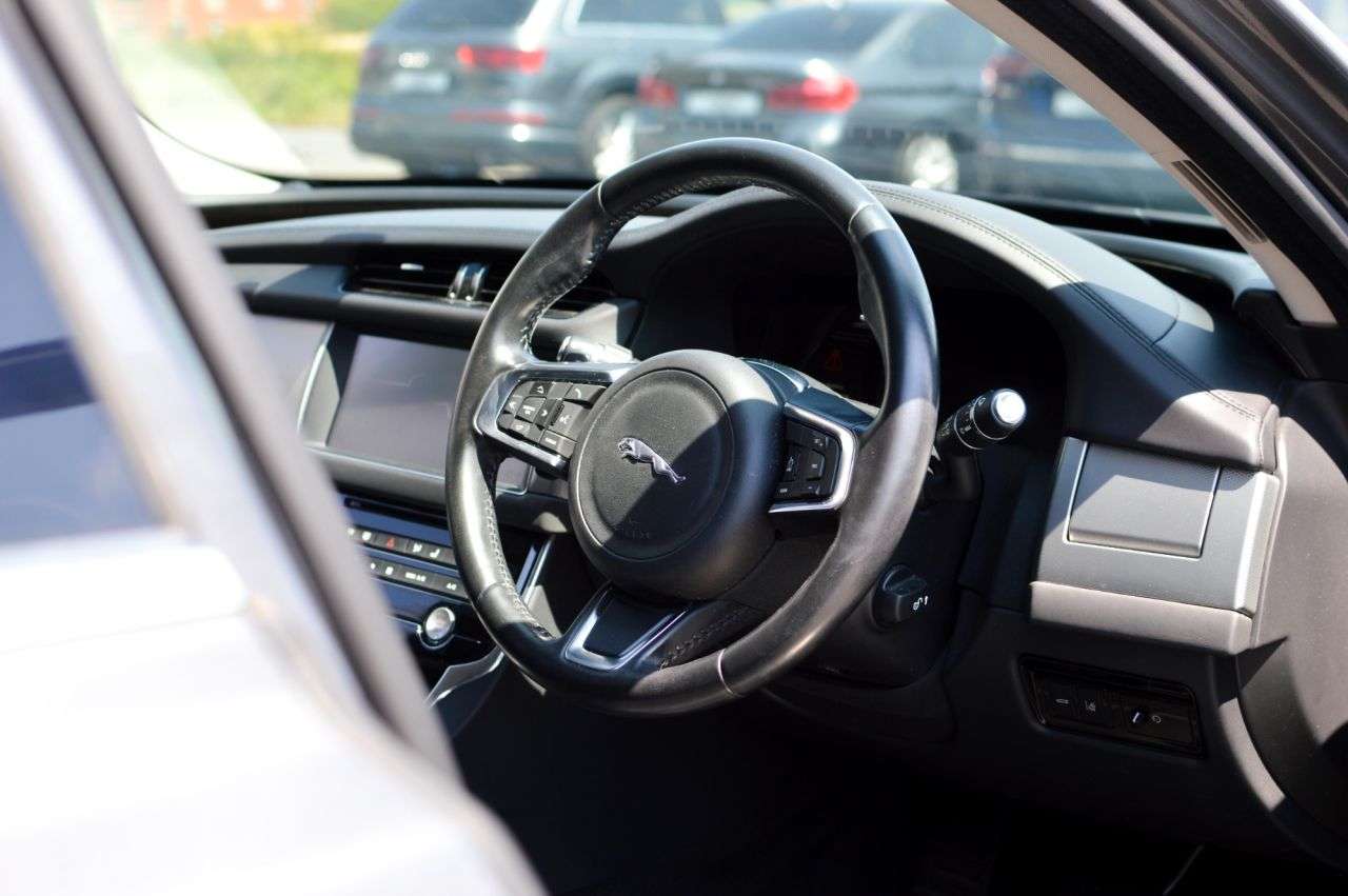 2017 JAGUAR XF 2017 JAGUAR XF