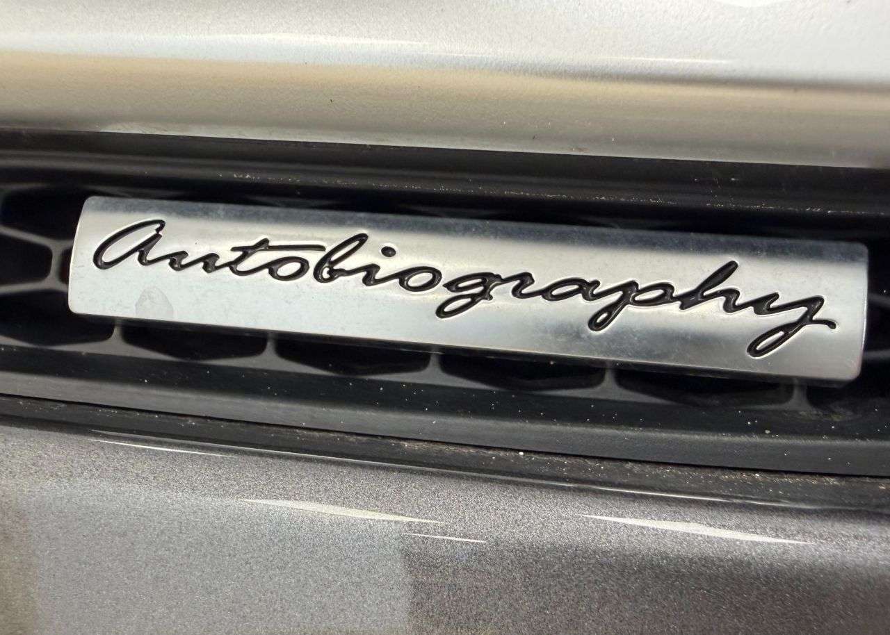A 2017 LAND ROVER RANGE ROVER EVOQUE 2.0 SD4 Autobiography SUV 5dr Diesel Auto 4WD Euro 6 (s/s) (240 ps) FULL DE A 2017 LAND ROVER RANGE ROVER EVOQUE 2.0 SD4 Autobiography SUV 5dr Diesel Auto 4WD Euro 6 (s/s) (240 ps) FULL DE