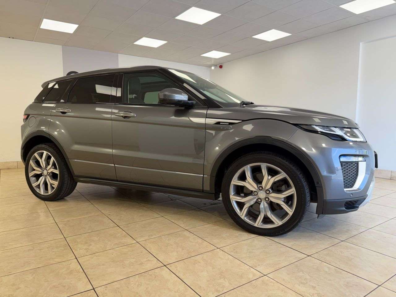 2017 LAND ROVER RANGE ROVER EVOQUE 2017 LAND ROVER RANGE ROVER EVOQUE