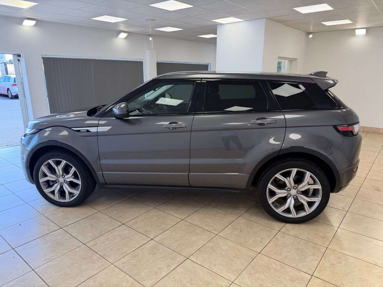 2017 LAND ROVER RANGE ROVER EVOQUE 2017 LAND ROVER RANGE ROVER EVOQUE