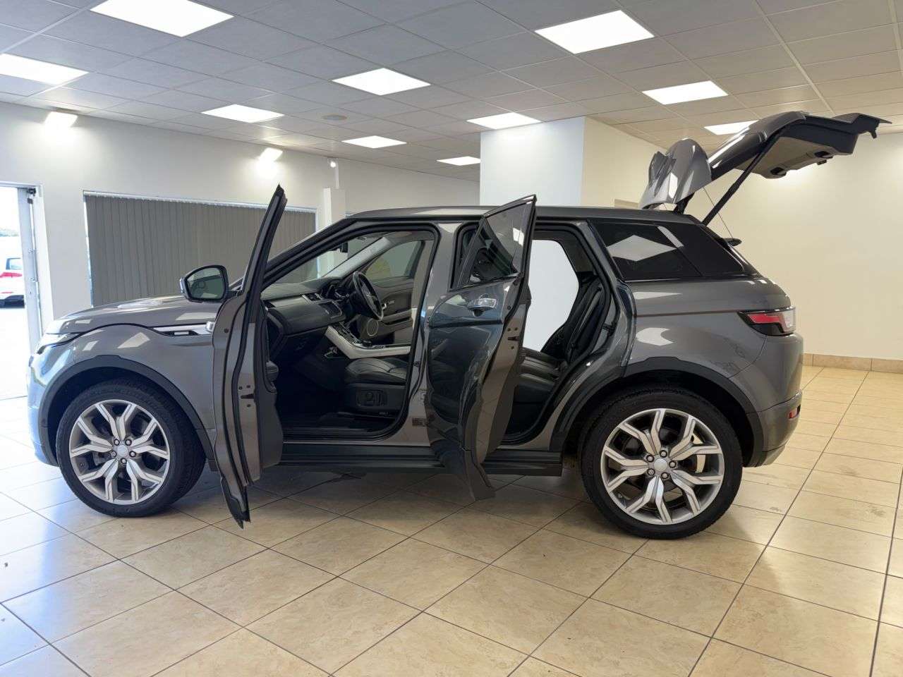 2017 LAND ROVER RANGE ROVER EVOQUE 2017 LAND ROVER RANGE ROVER EVOQUE