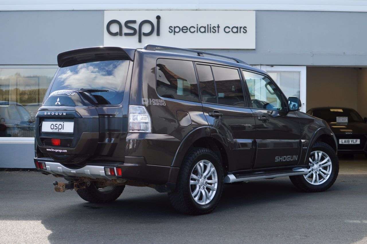 2017 MITSUBISHI SHOGUN 2017 MITSUBISHI SHOGUN