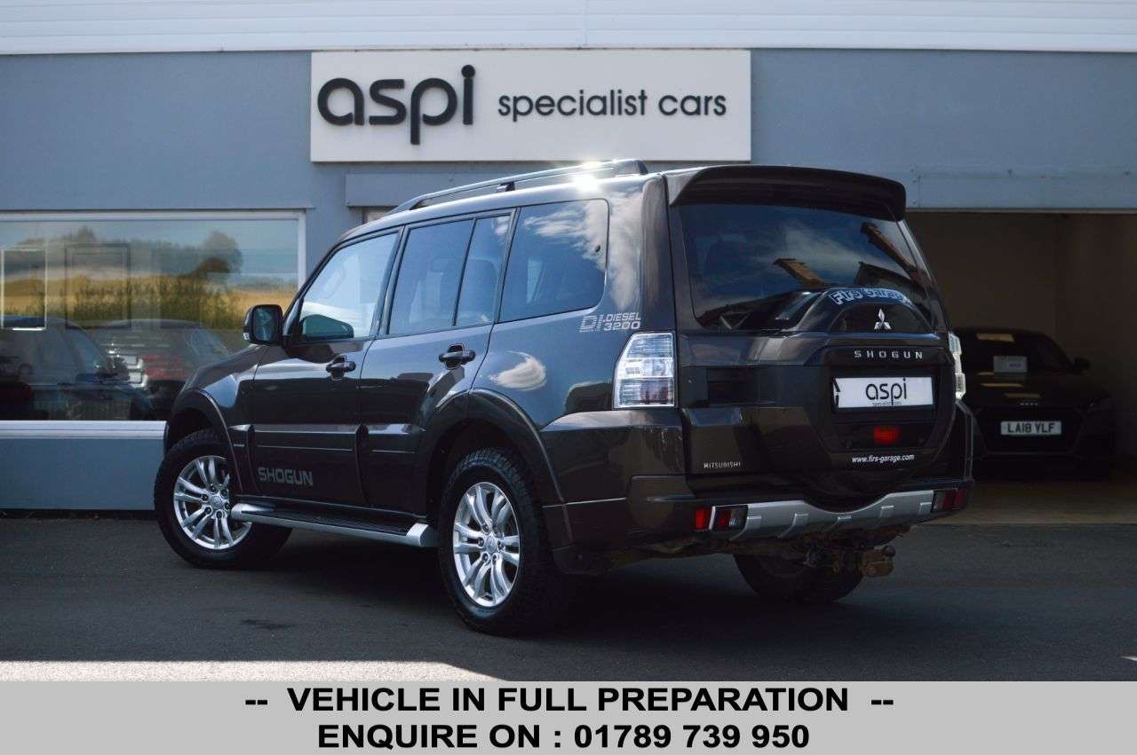2017 MITSUBISHI SHOGUN 2017 MITSUBISHI SHOGUN
