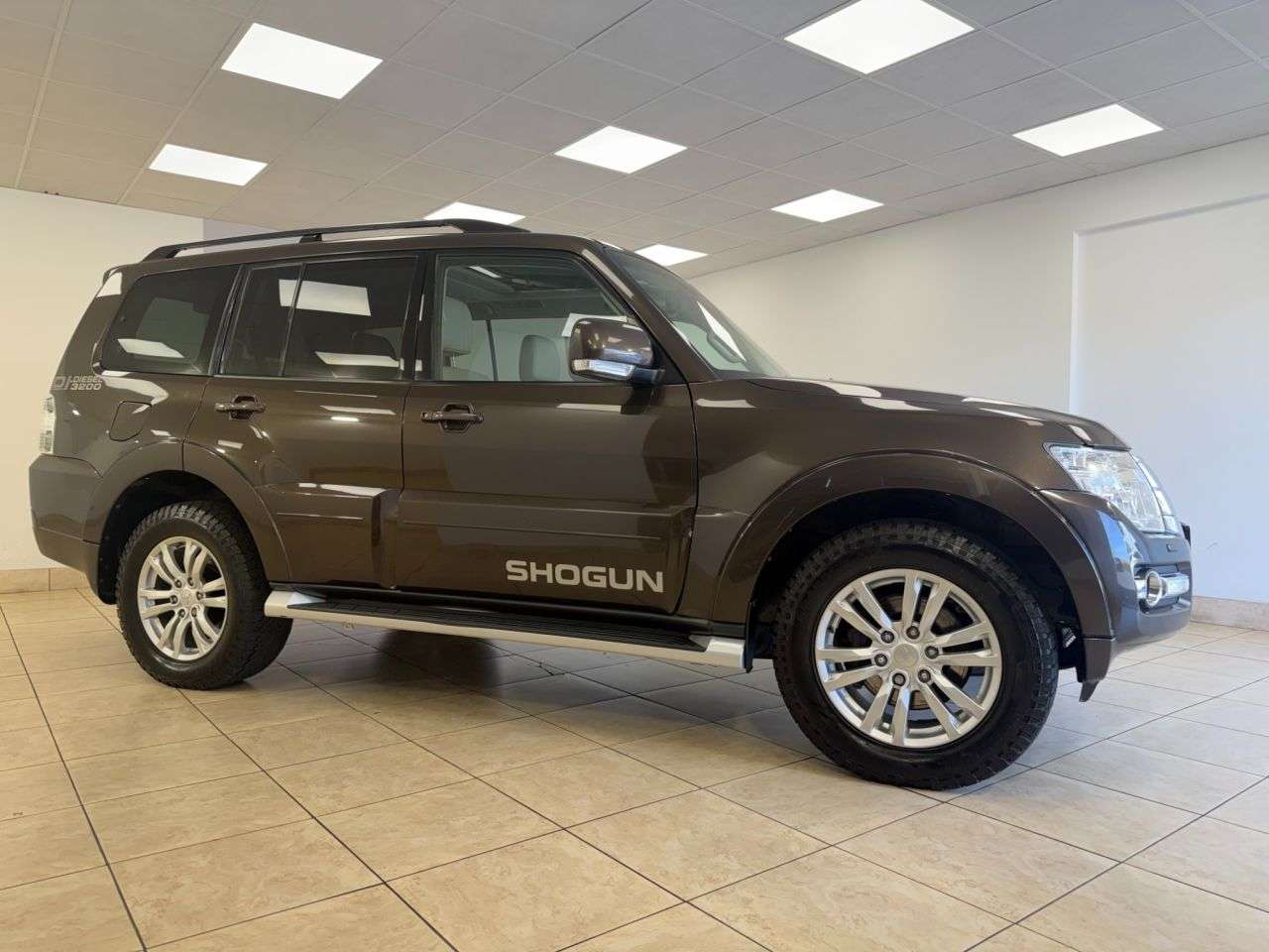 2017 MITSUBISHI SHOGUN 2017 MITSUBISHI SHOGUN