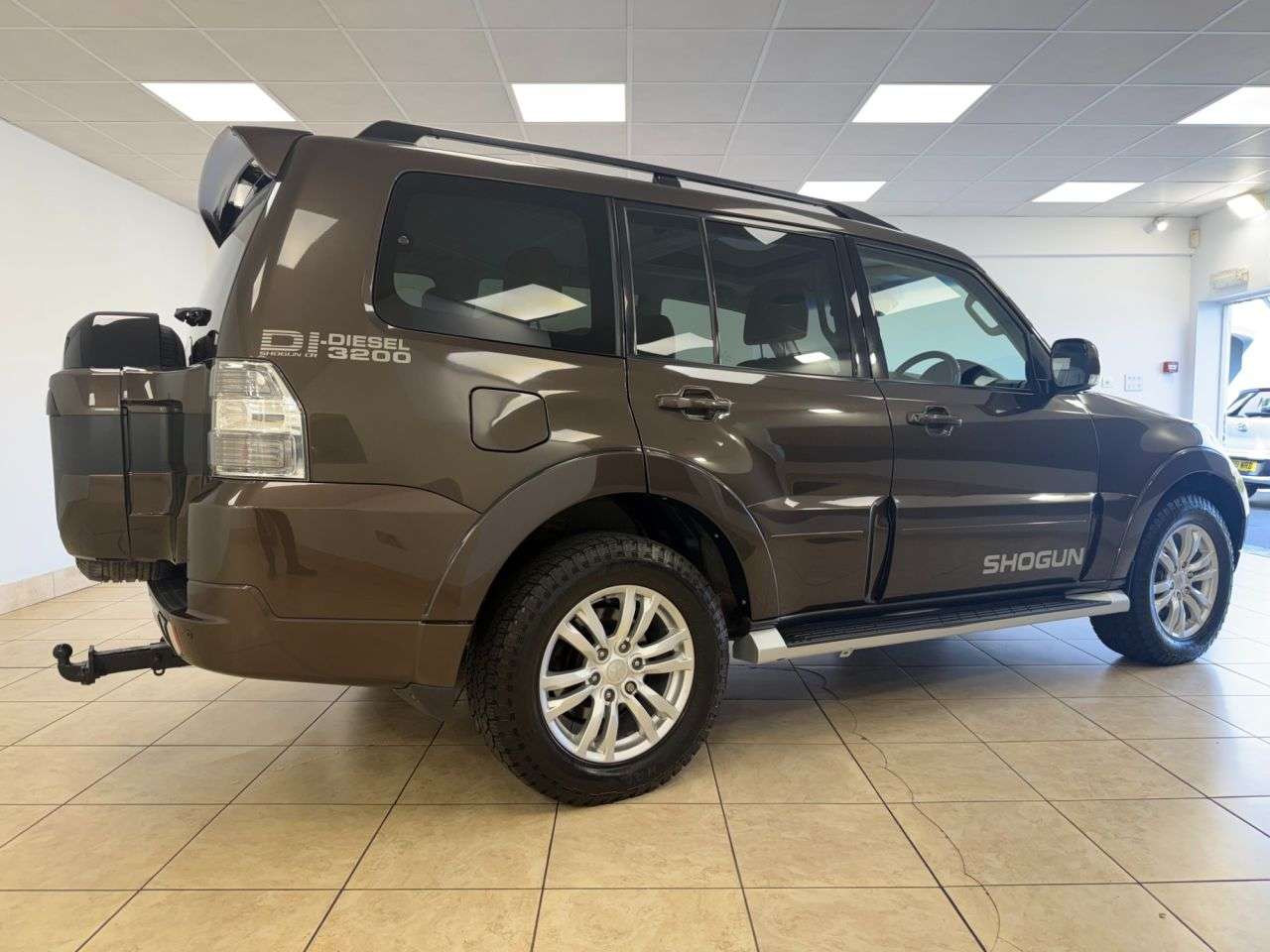 2017 MITSUBISHI SHOGUN 2017 MITSUBISHI SHOGUN