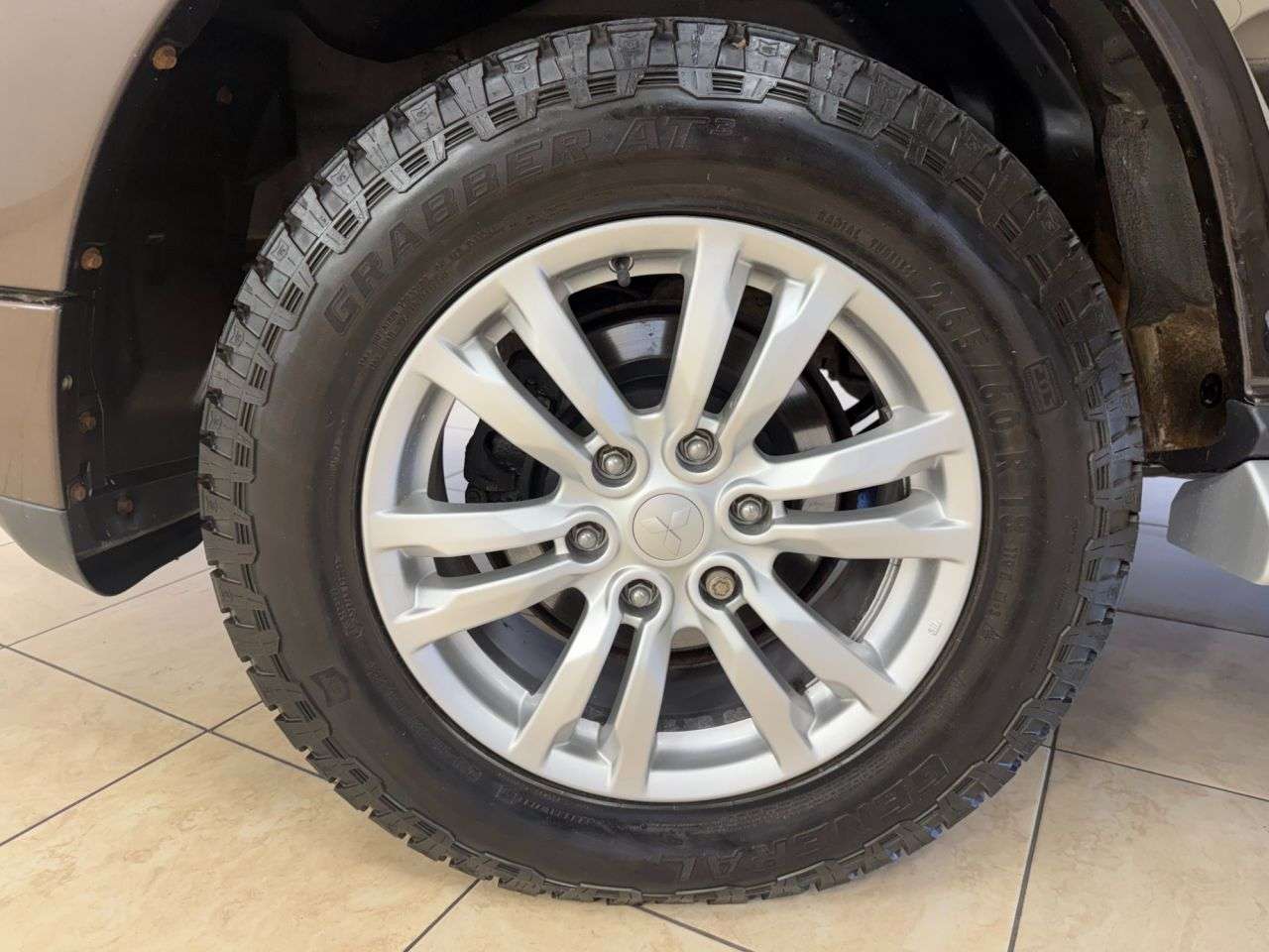 2017 MITSUBISHI SHOGUN 2017 MITSUBISHI SHOGUN