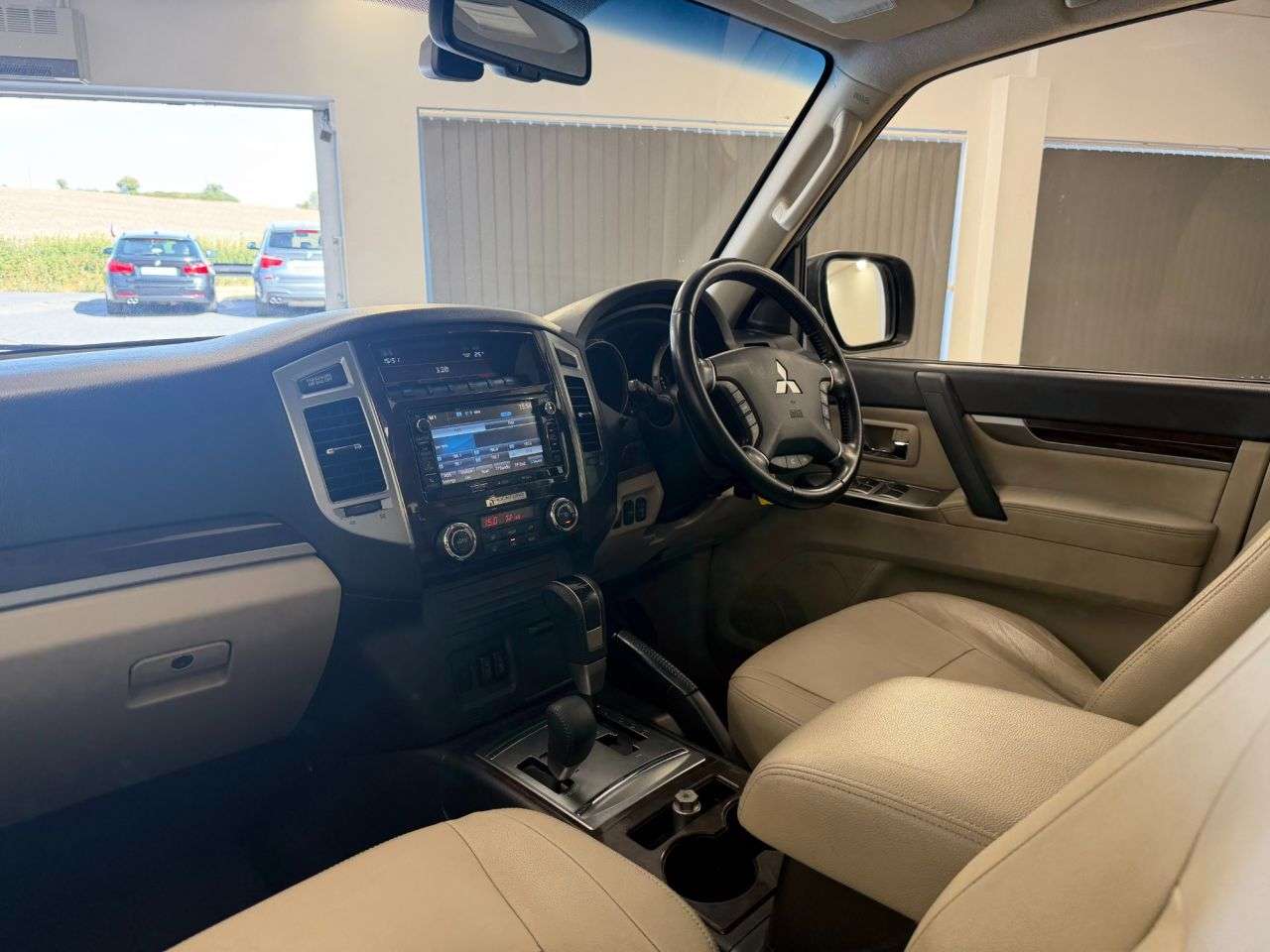 2017 MITSUBISHI SHOGUN 2017 MITSUBISHI SHOGUN