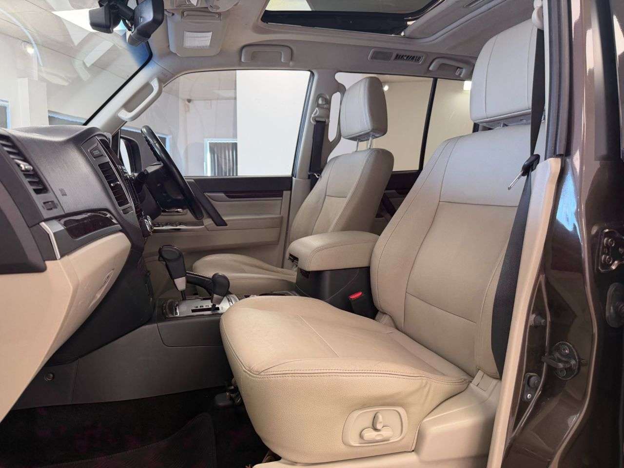 2017 MITSUBISHI SHOGUN 2017 MITSUBISHI SHOGUN