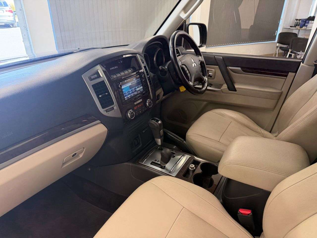 2017 MITSUBISHI SHOGUN 2017 MITSUBISHI SHOGUN