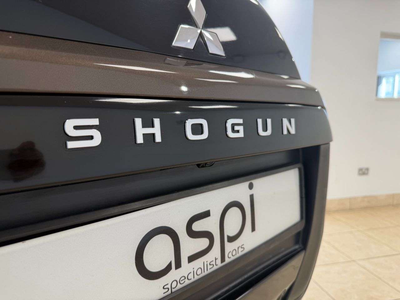 2017 MITSUBISHI SHOGUN 2017 MITSUBISHI SHOGUN