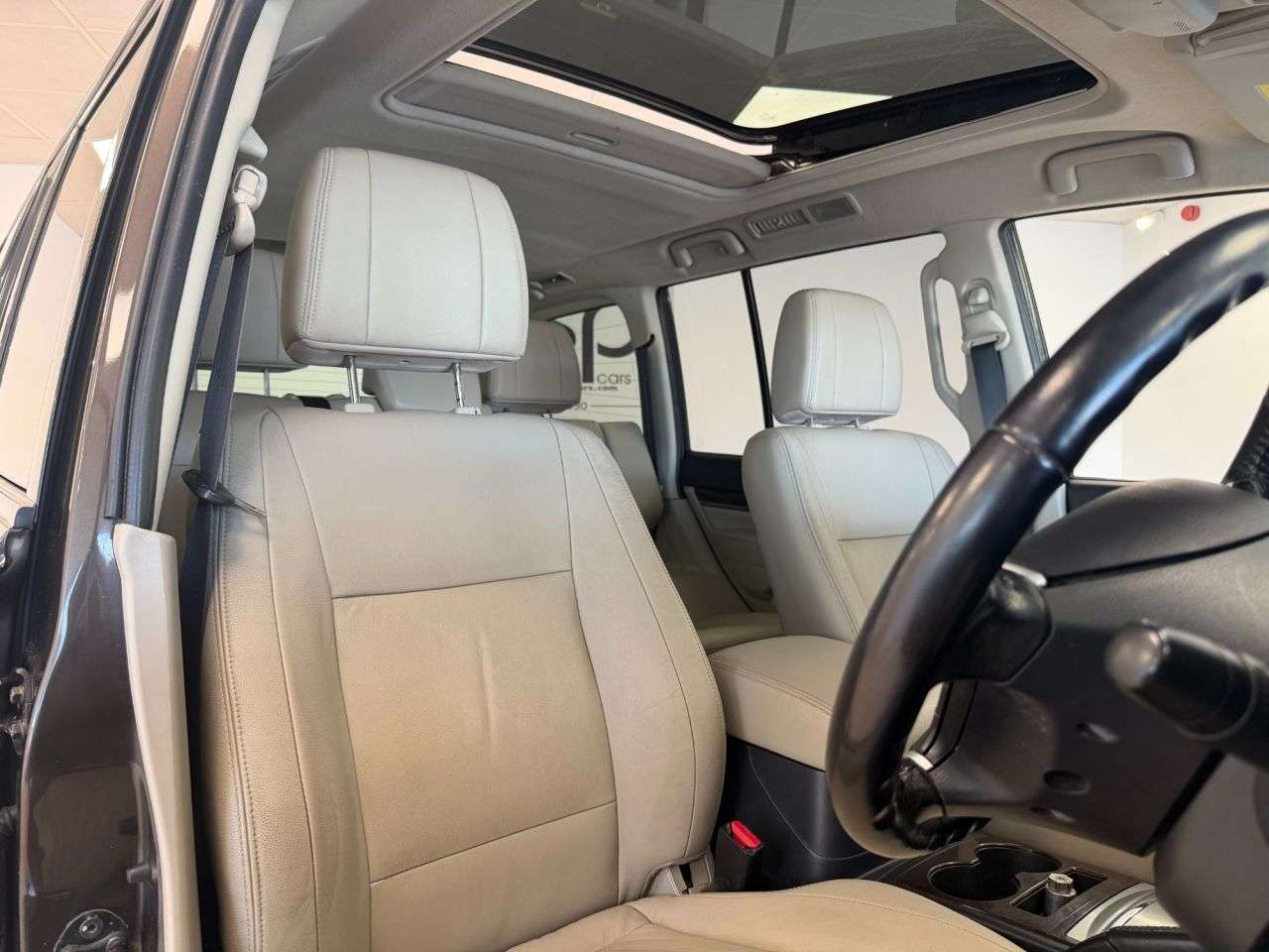 A 2017 MITSUBISHI SHOGUN 3.2 DI-DC SG3 SUV 5dr Diesel Auto 4WD Euro 6 LWB (187 ps) HEATED F/SEATS, B A 2017 MITSUBISHI SHOGUN 3.2 DI-DC SG3 SUV 5dr Diesel Auto 4WD Euro 6 LWB (187 ps) HEATED F/SEATS, B