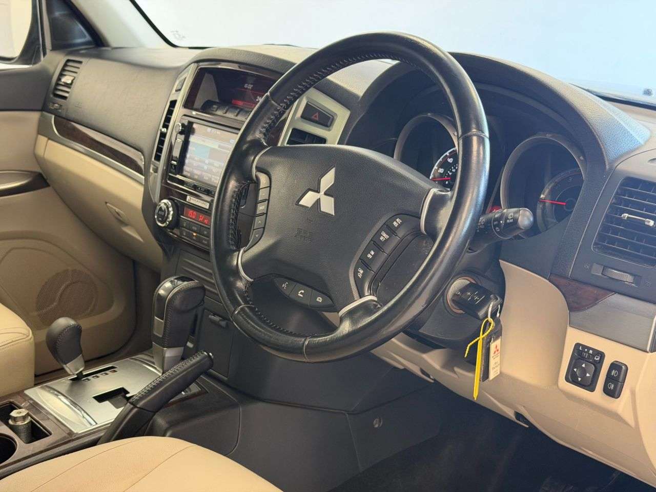 2017 MITSUBISHI SHOGUN 2017 MITSUBISHI SHOGUN