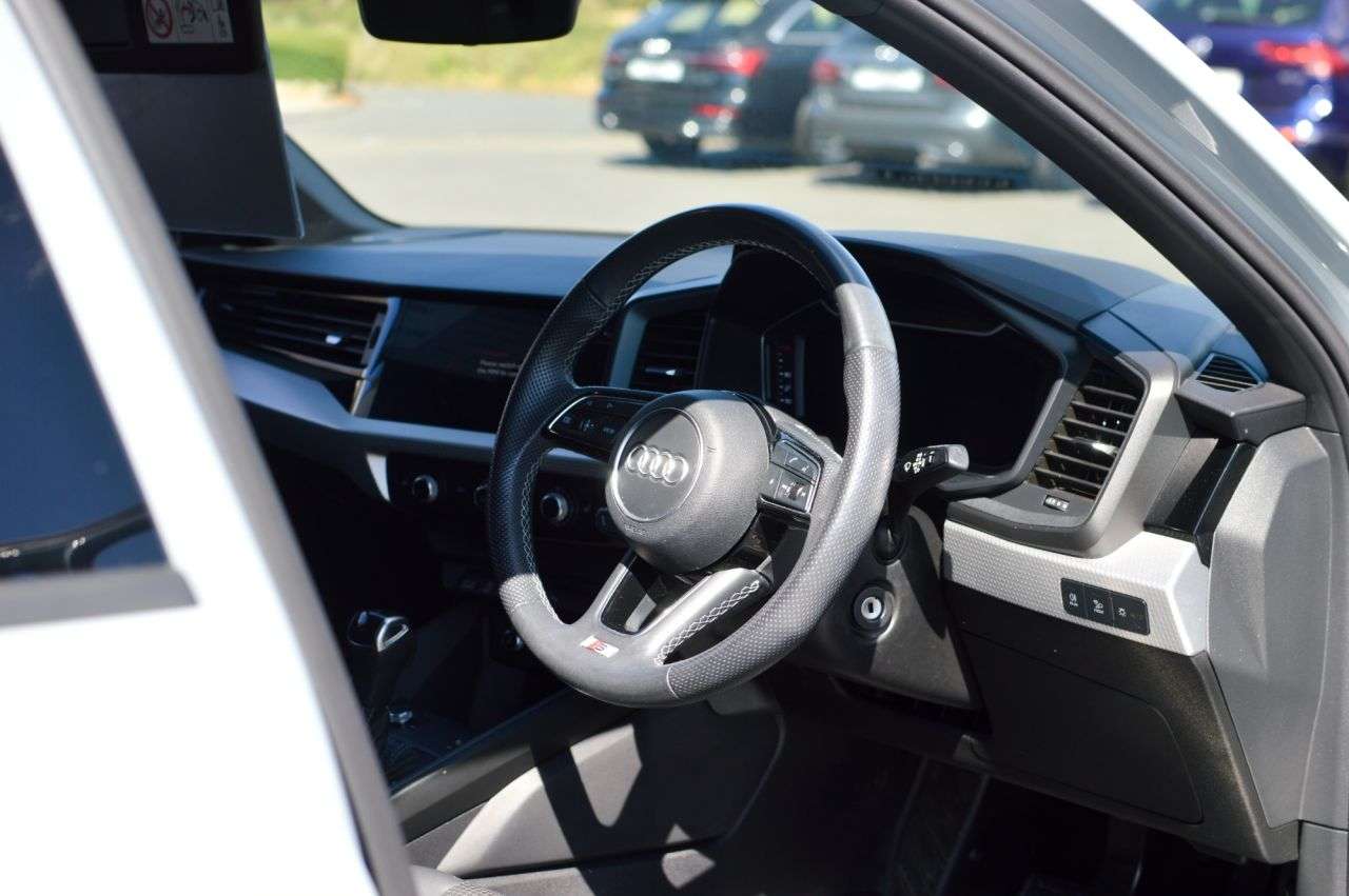 A 2023 AUDI A1 1.5 TFSI 35 S line Sportback 5dr Petrol S Tronic Euro 6 (s/s) (150 ps) FULL A 2023 AUDI A1 1.5 TFSI 35 S line Sportback 5dr Petrol S Tronic Euro 6 (s/s) (150 ps) FULL