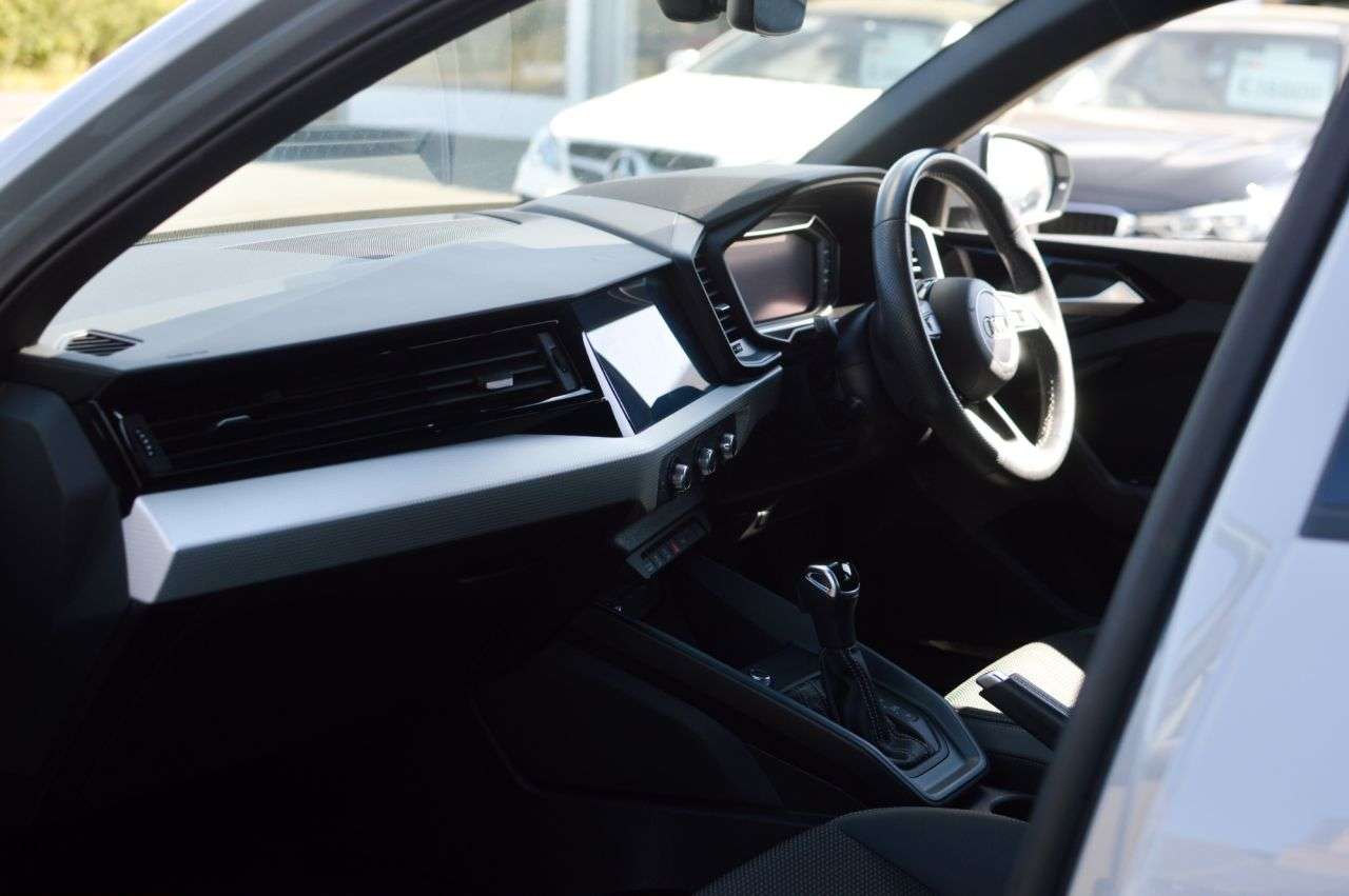 2023 AUDI A1 2023 AUDI A1
