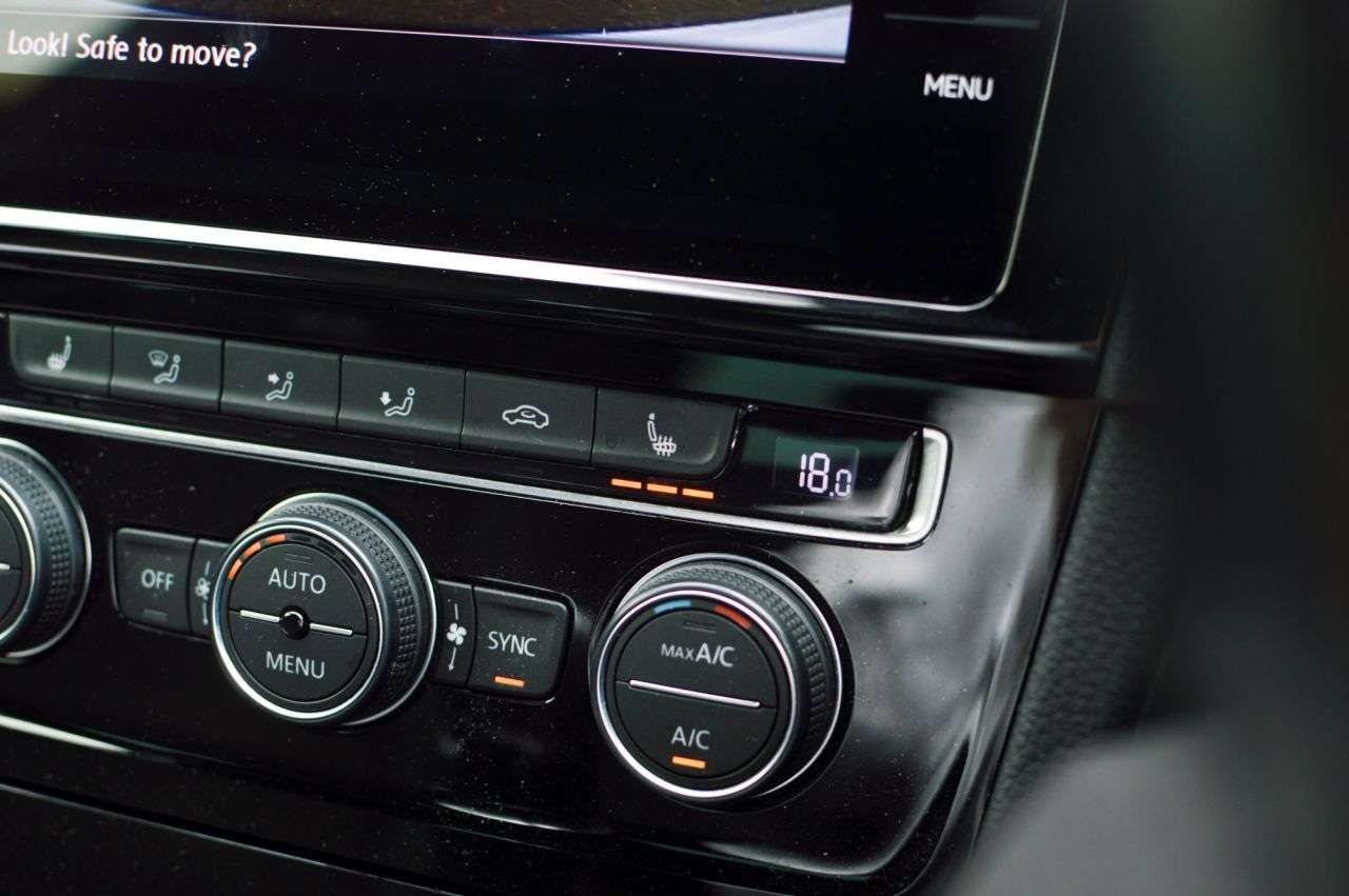 2019 VOLKSWAGEN GOLF 2019 VOLKSWAGEN GOLF