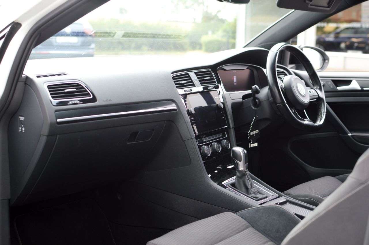 2019 VOLKSWAGEN GOLF 2019 VOLKSWAGEN GOLF
