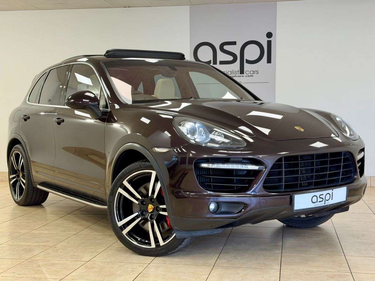A 2012 PORSCHE CAYENNE 4.8T V8 SUV 5dr Petrol TiptronicS 4WD Euro 5 (s/s) (500 ps) FULL DETAILS - A 2012 PORSCHE CAYENNE 4.8T V8 SUV 5dr Petrol TiptronicS 4WD Euro 5 (s/s) (500 ps) FULL DETAILS -