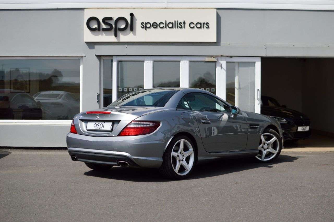 A 2012 MERCEDES-BENZ SLK 1.8 SLK200 BlueEfficiency AMG Sport Convertible 2dr Petrol G-Tronic+ Euro 5 A 2012 MERCEDES-BENZ SLK 1.8 SLK200 BlueEfficiency AMG Sport Convertible 2dr Petrol G-Tronic+ Euro 5