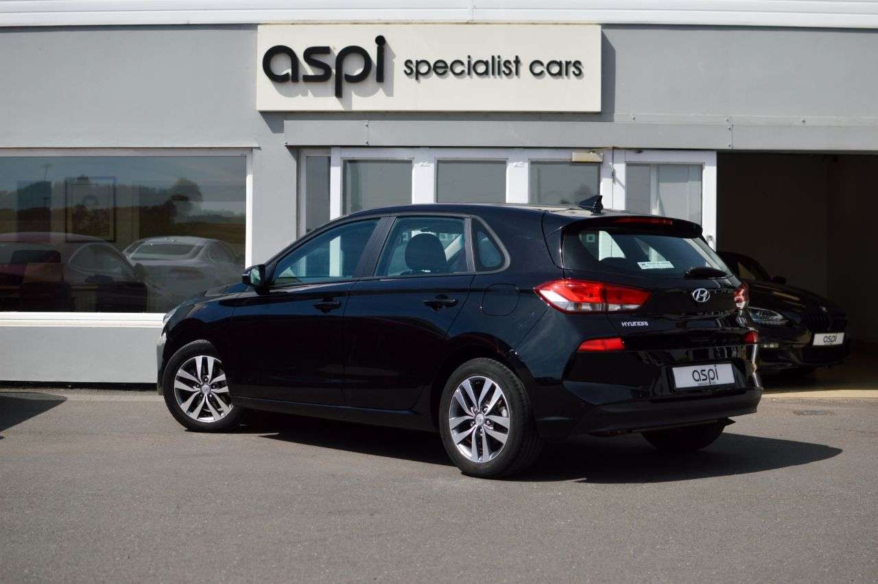 A 2020 HYUNDAI I30 1.0 T-GDi SE Hatchback 5dr Petrol Manual Euro 6 (s/s) (120 ps) APPLE CARPLA A 2020 HYUNDAI I30 1.0 T-GDi SE Hatchback 5dr Petrol Manual Euro 6 (s/s) (120 ps) APPLE CARPLA