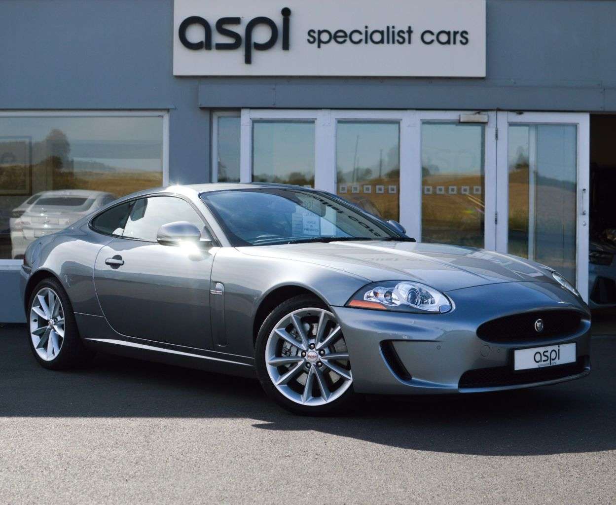 A 2011 JAGUAR XK 5.0 V8 Coupe 2dr Petrol Auto Euro 5 (385 ps) HEATED F/SEATS, AIR CON, A 2011 JAGUAR XK 5.0 V8 Coupe 2dr Petrol Auto Euro 5 (385 ps) HEATED F/SEATS, AIR CON,