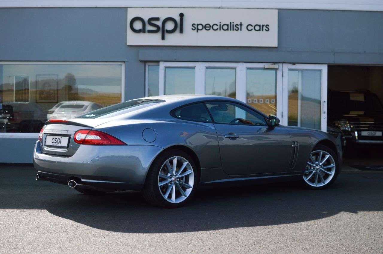 A 2011 JAGUAR XK 5.0 V8 Coupe 2dr Petrol Auto Euro 5 (385 ps) HEATED F/SEATS, AIR CON, A 2011 JAGUAR XK 5.0 V8 Coupe 2dr Petrol Auto Euro 5 (385 ps) HEATED F/SEATS, AIR CON,