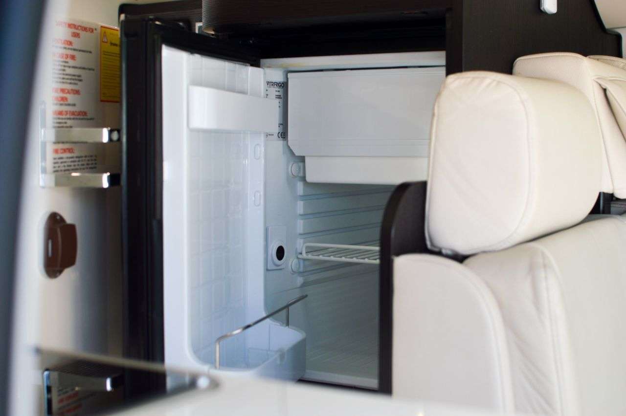 2019 MERCEDES-BENZ WESTFALIA JULES VERNE CAMPERVAN 2019 MERCEDES-BENZ WESTFALIA JULES VERNE CAMPERVAN