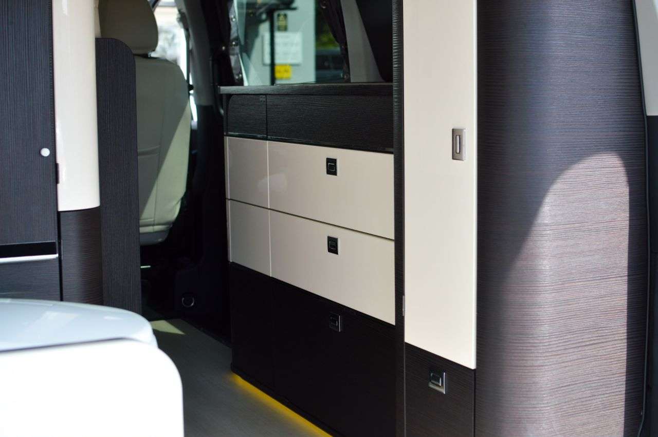 2019 MERCEDES-BENZ WESTFALIA JULES VERNE CAMPERVAN 2019 MERCEDES-BENZ WESTFALIA JULES VERNE CAMPERVAN