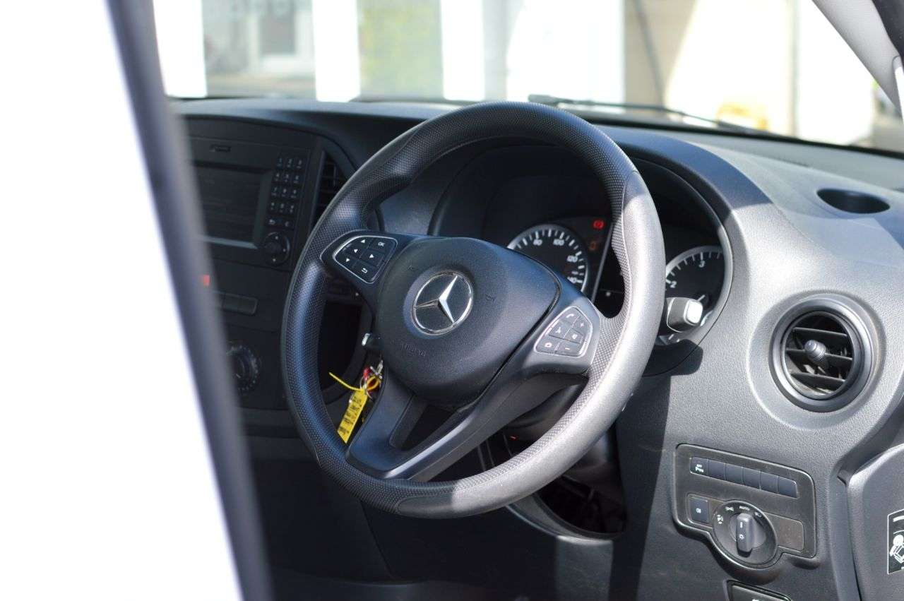 2019 MERCEDES-BENZ WESTFALIA JULES VERNE CAMPERVAN 2019 MERCEDES-BENZ WESTFALIA JULES VERNE CAMPERVAN