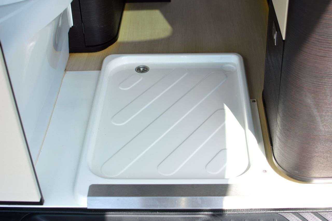 2019 MERCEDES-BENZ WESTFALIA JULES VERNE CAMPERVAN 2019 MERCEDES-BENZ WESTFALIA JULES VERNE CAMPERVAN