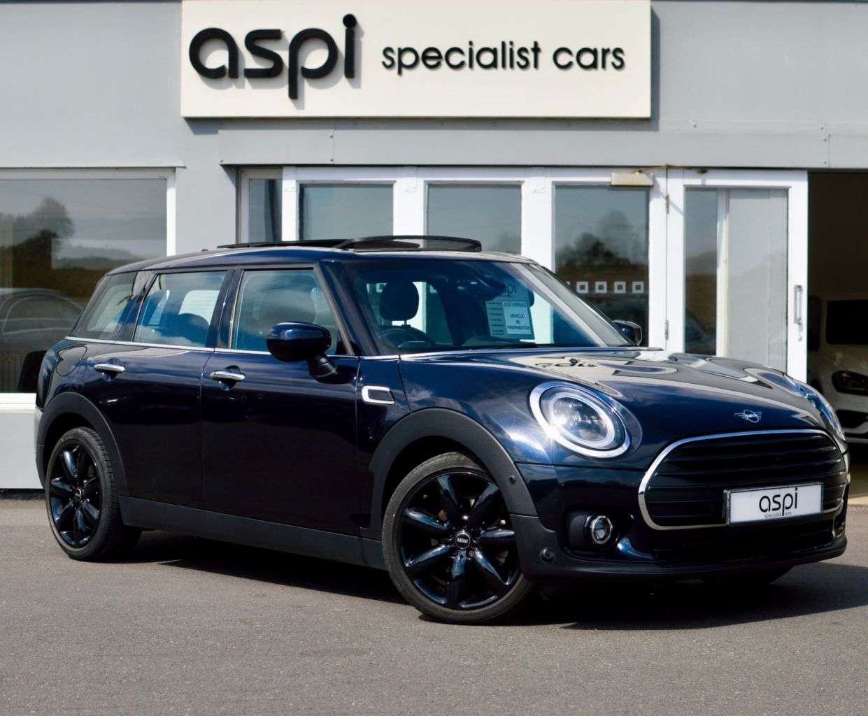 A 2021 MINI CLUBMAN 1.5 Cooper Exclusive Estate 6dr Petrol Steptronic Euro 6 (s/s) (136 ps) B&# A 2021 MINI CLUBMAN 1.5 Cooper Exclusive Estate 6dr Petrol Steptronic Euro 6 (s/s) (136 ps) B&#