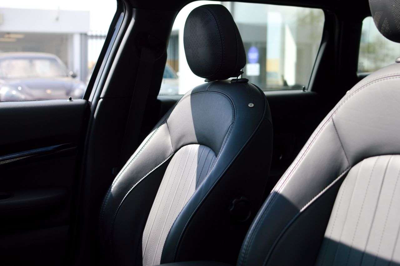 2021 MINI CLUBMAN 2021 MINI CLUBMAN