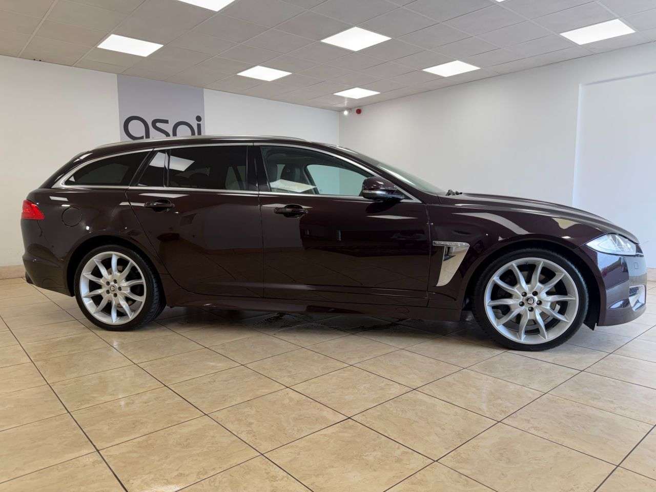 2012 JAGUAR XF 2012 JAGUAR XF