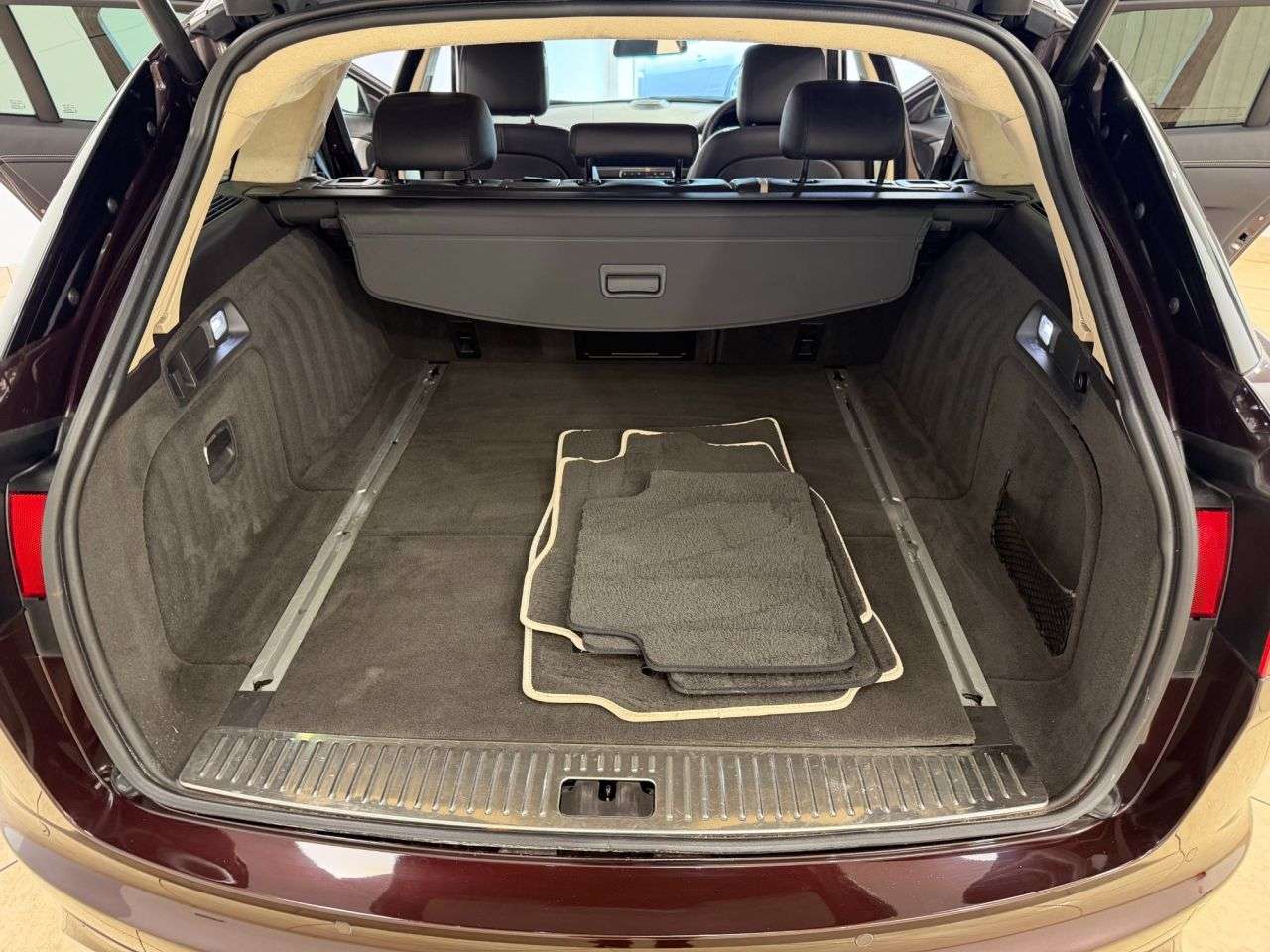 2012 JAGUAR XF 2012 JAGUAR XF