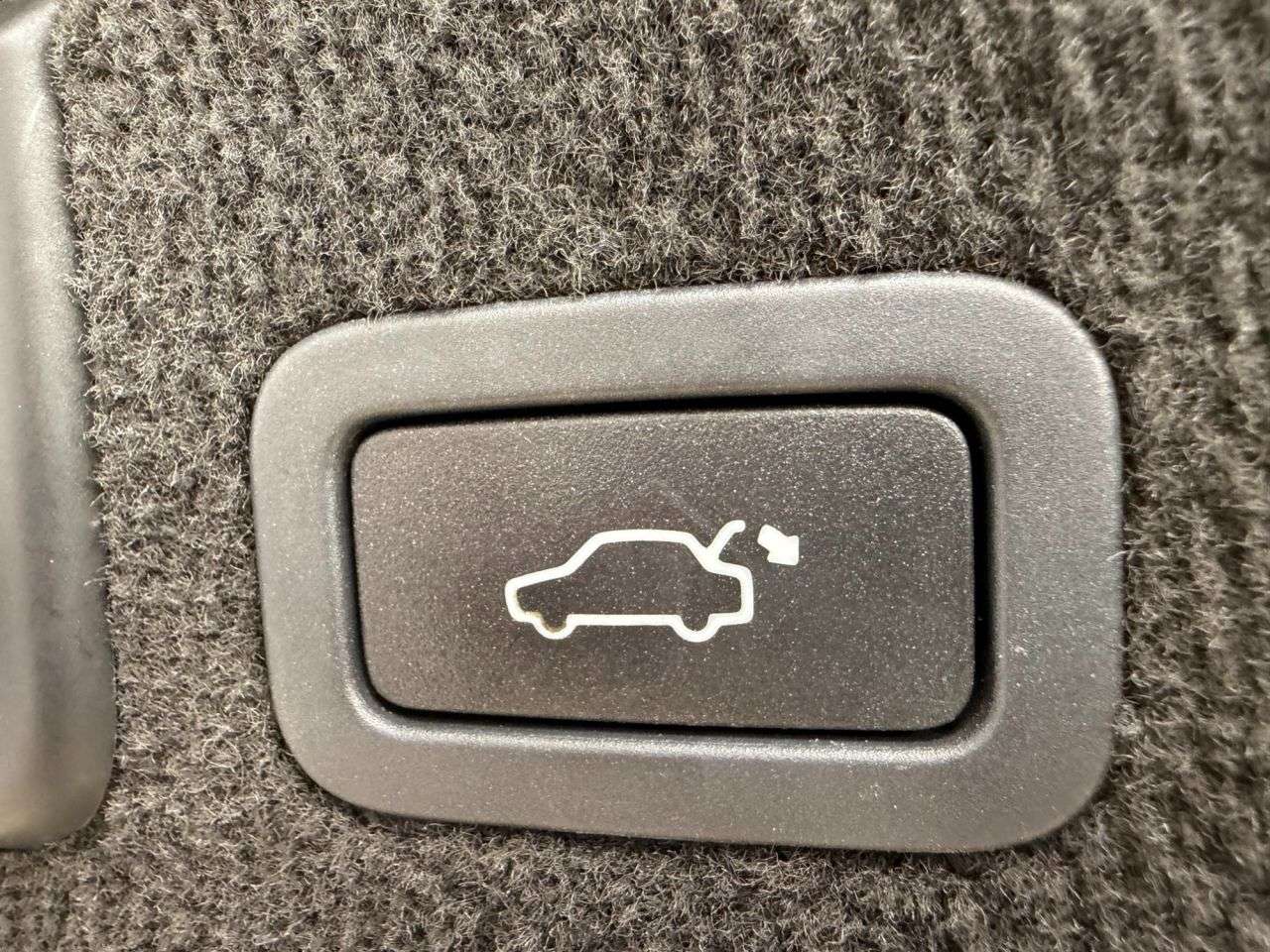 2012 JAGUAR XF 2012 JAGUAR XF
